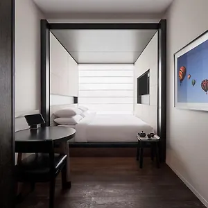 Hotel Little National, Canberra