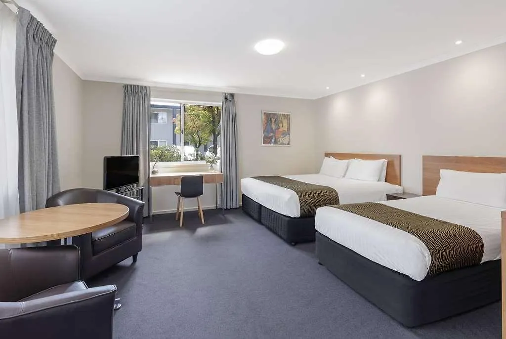 Ramada Encore By Wyndham Belconnen Canberra Hotel