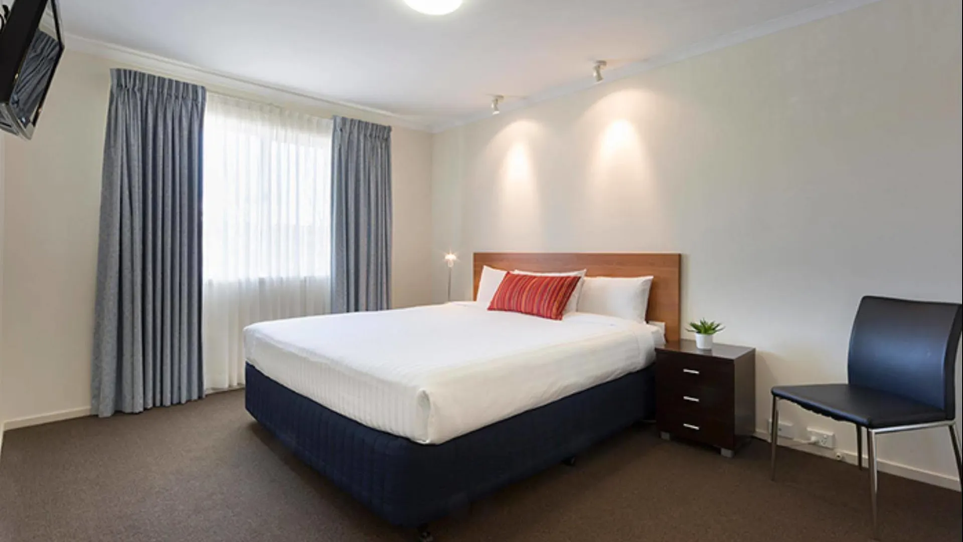 Hotel Ramada Encore By Wyndham Belconnen Canberra