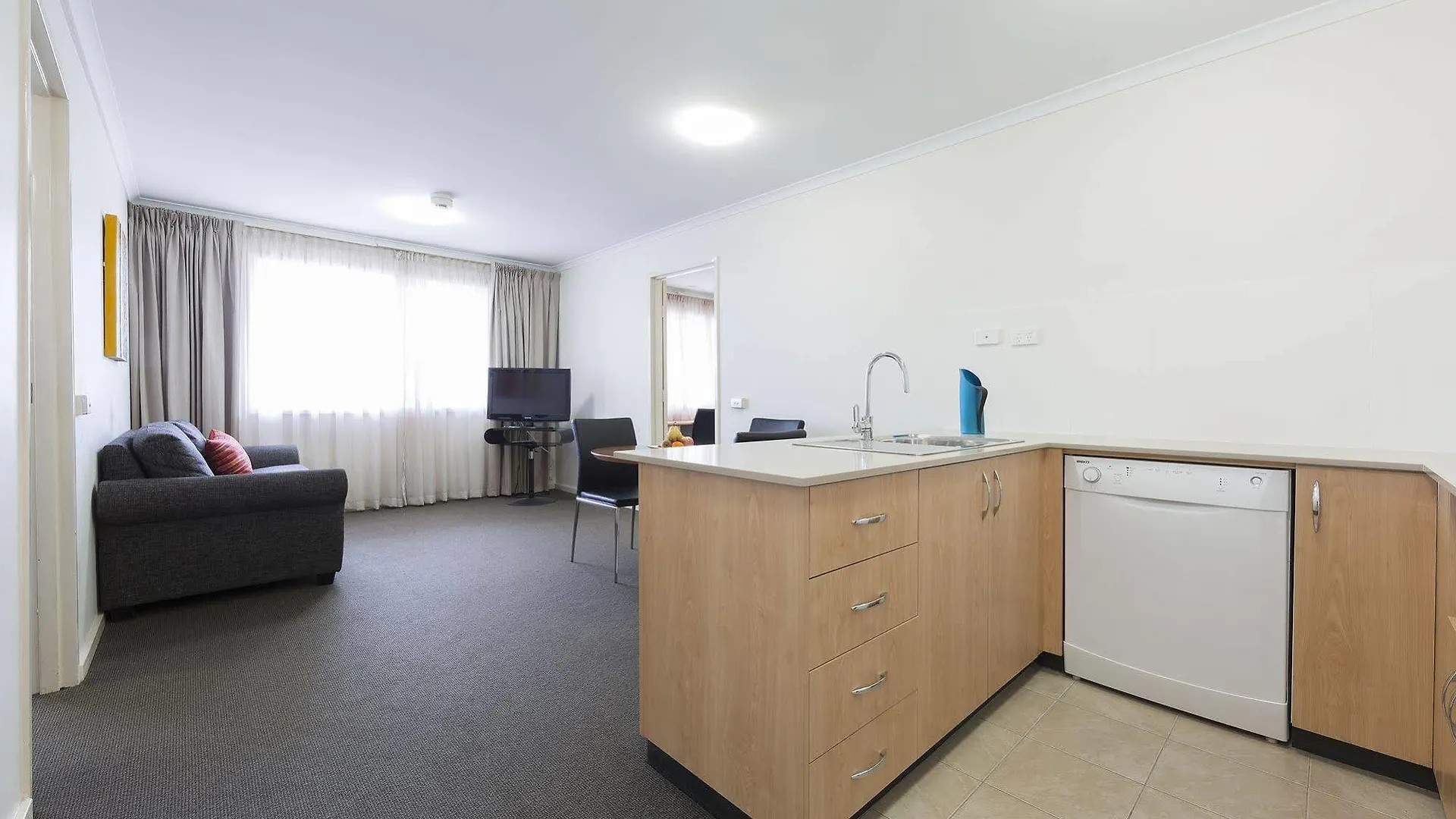 Hotel Ramada Encore By Wyndham Belconnen Canberra